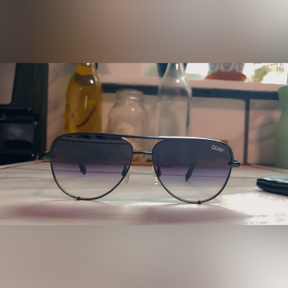 Quay Australia Black Gradient Glasses - Picture 3 of 7